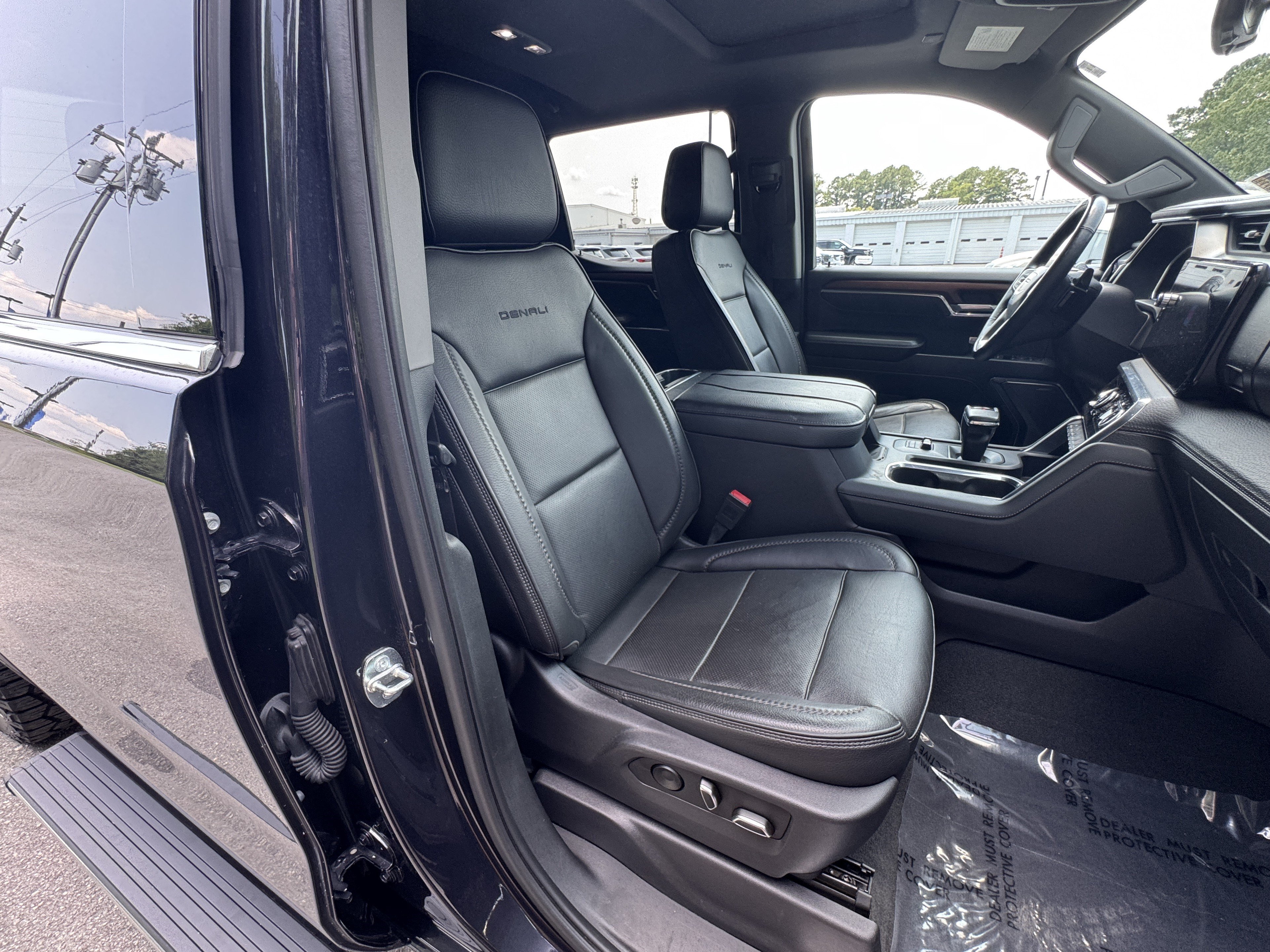 Used 2023 GMC Sierra 1500 Denali w/ Technology Package AWD/4WD image 20