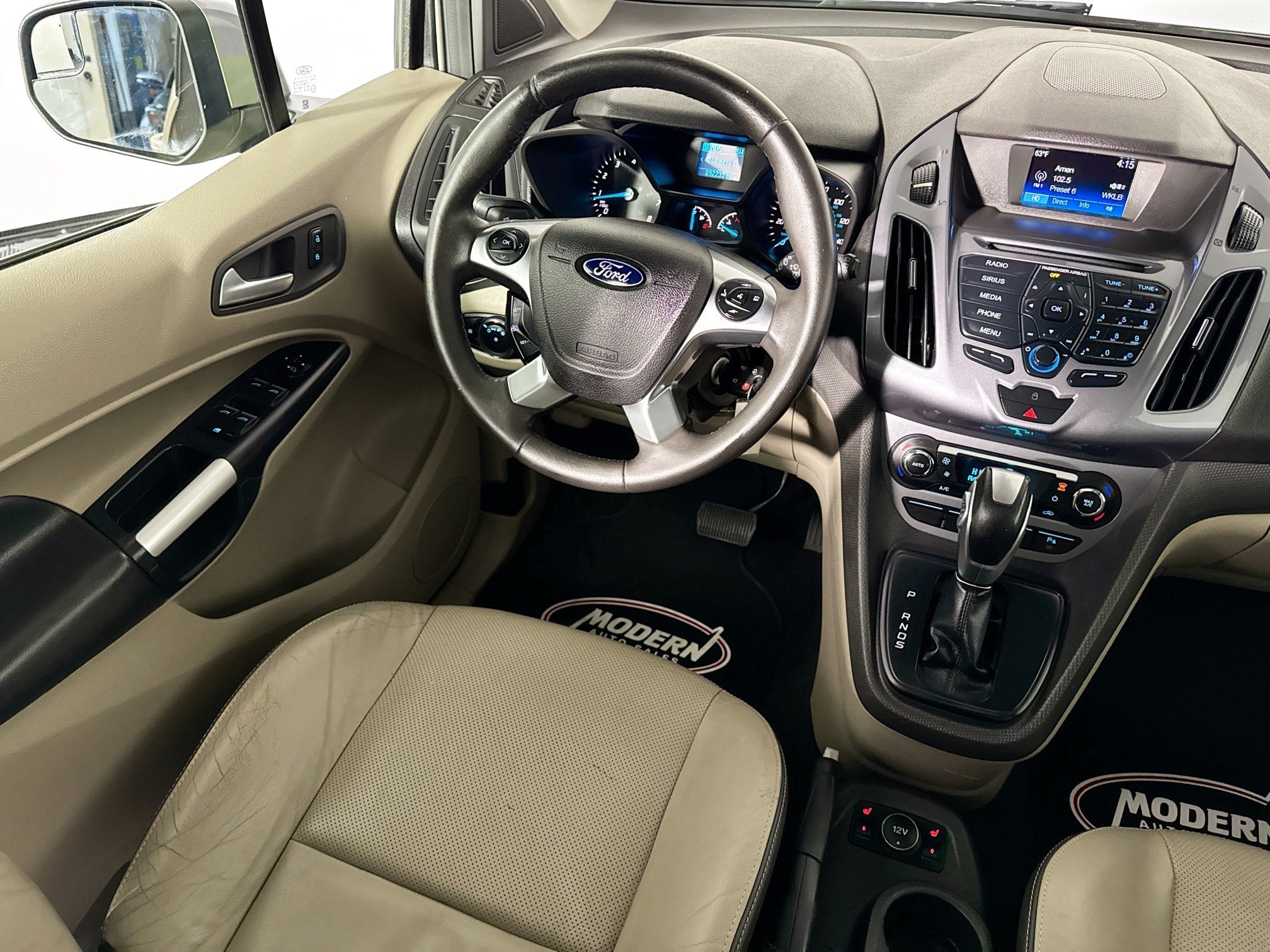 Used 2016 Ford Transit Connect Titanium FWD image 32