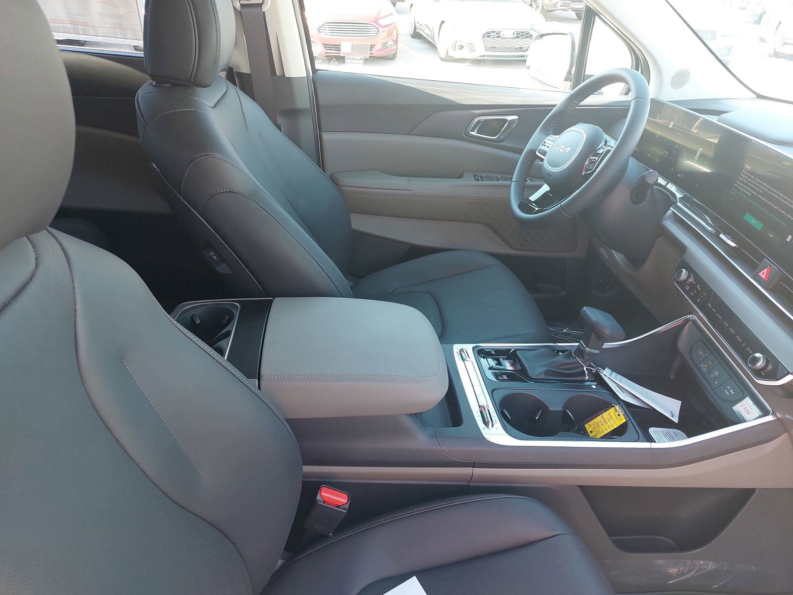 New 2026 Kia Carnival SX FWD image 10