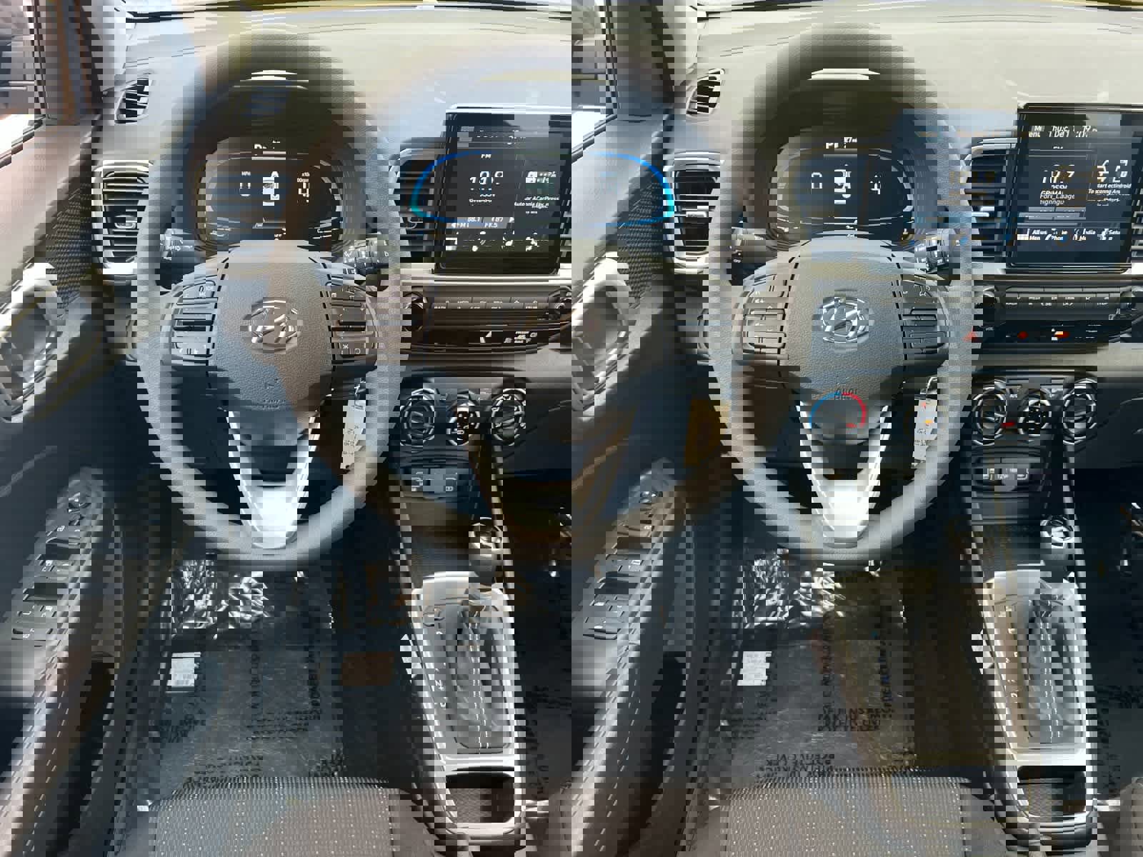 New 2026 Hyundai Venue SE image 14