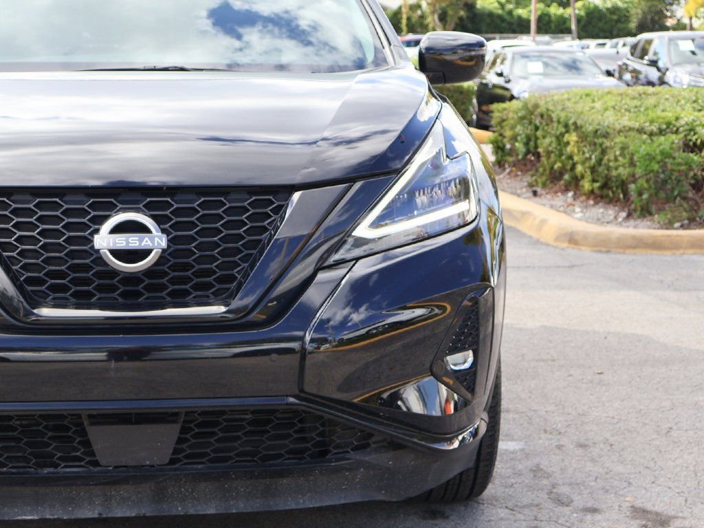 Used 2024 Nissan Murano SV w/ SV Midnight Edition Package image 12