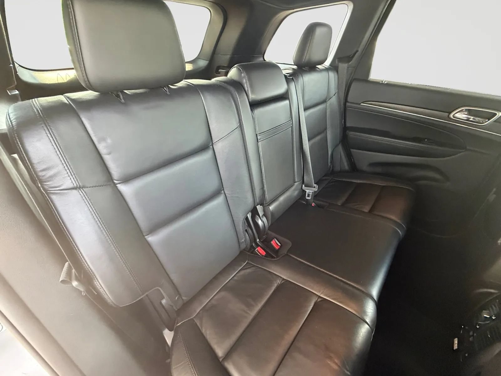 Used 2018 Jeep Grand Cherokee Limited AWD/4WD image 18