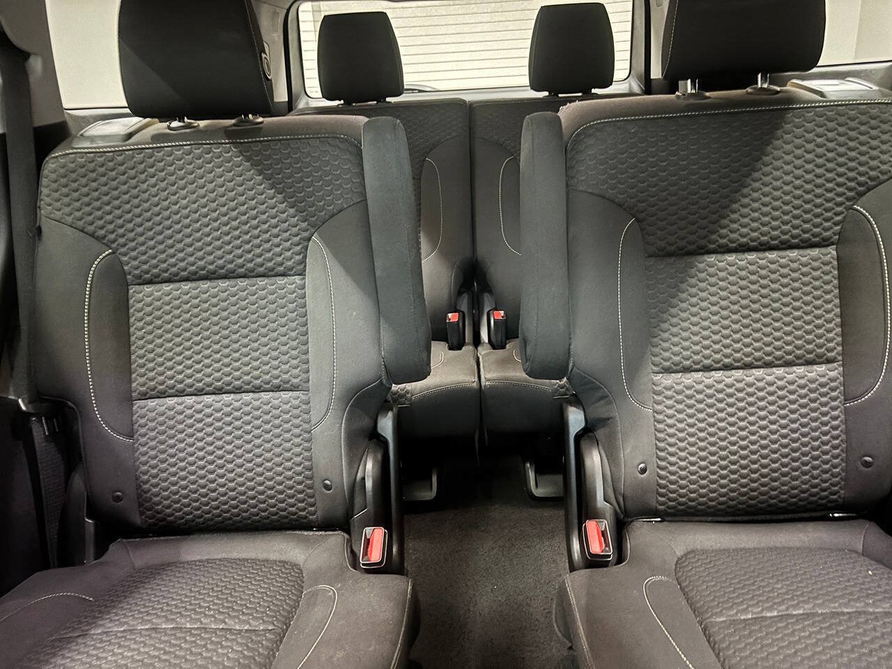 Used 2019 GMC Acadia SLE FWD image 18