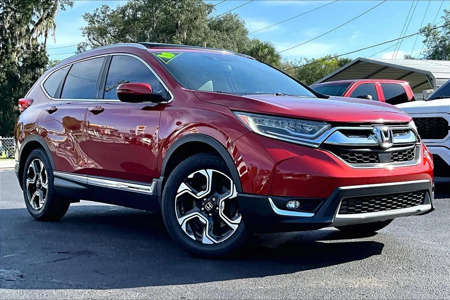 Used 2018 Honda CR-V Touring image 2