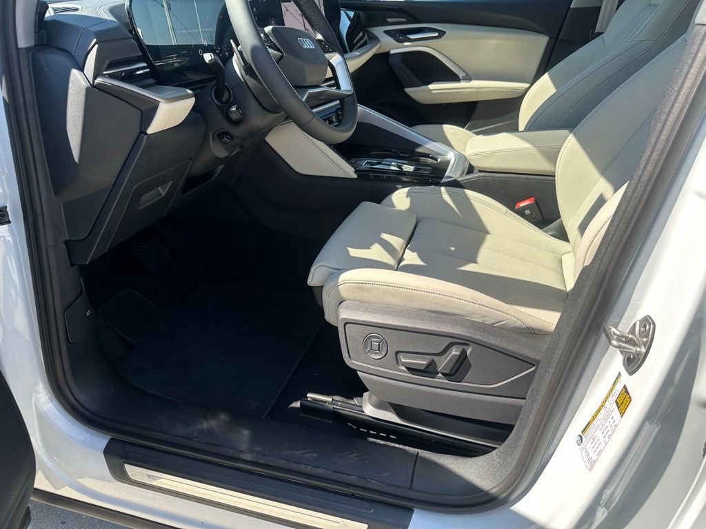New 2025 Audi Q5 Premium Plus image 11