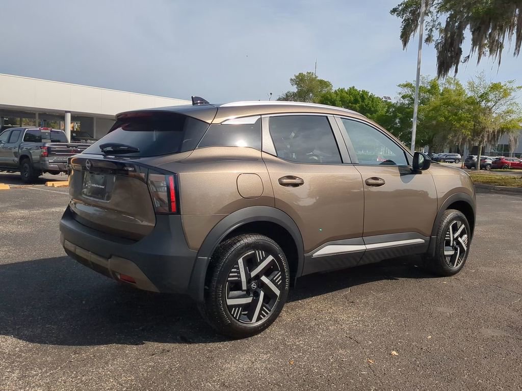 Used 2026 Nissan Kicks SV image 4