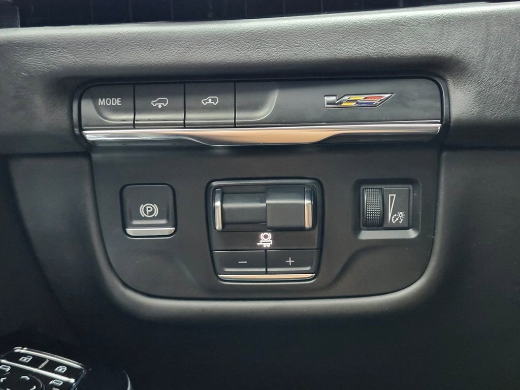 Certified 2025 Cadillac Escalade V w/ LPO, Floor Liner Package image 25