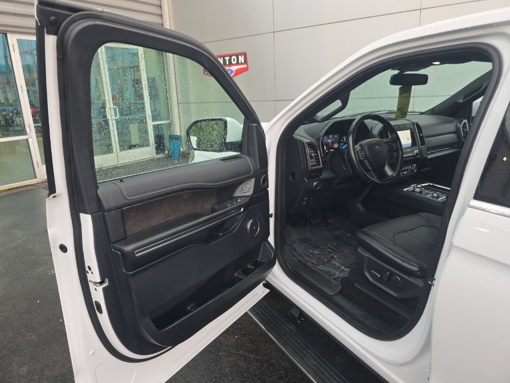 Used 2020 Ford Expedition Limited AWD/4WD image 10