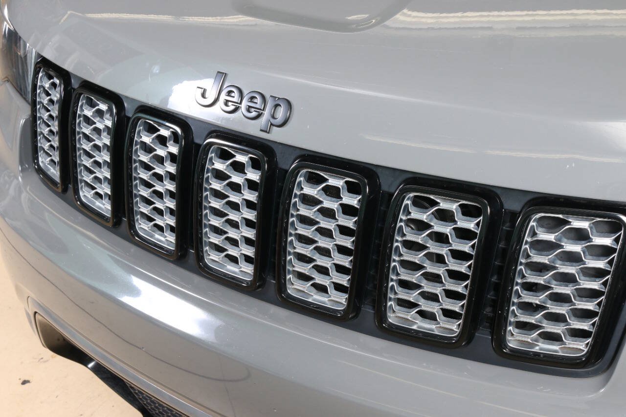 Used 2020 Jeep Grand Cherokee Altitude RWD image 13