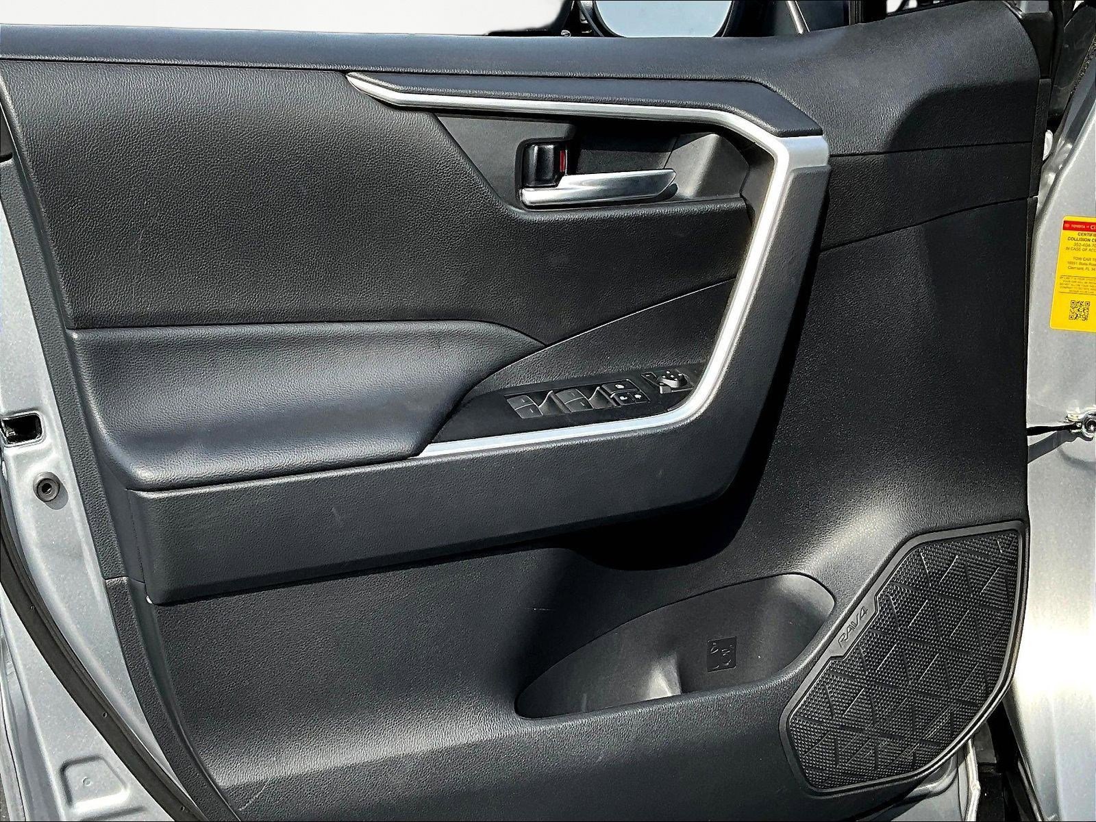 Used 2023 Toyota RAV4 SE AWD/4WD image 20