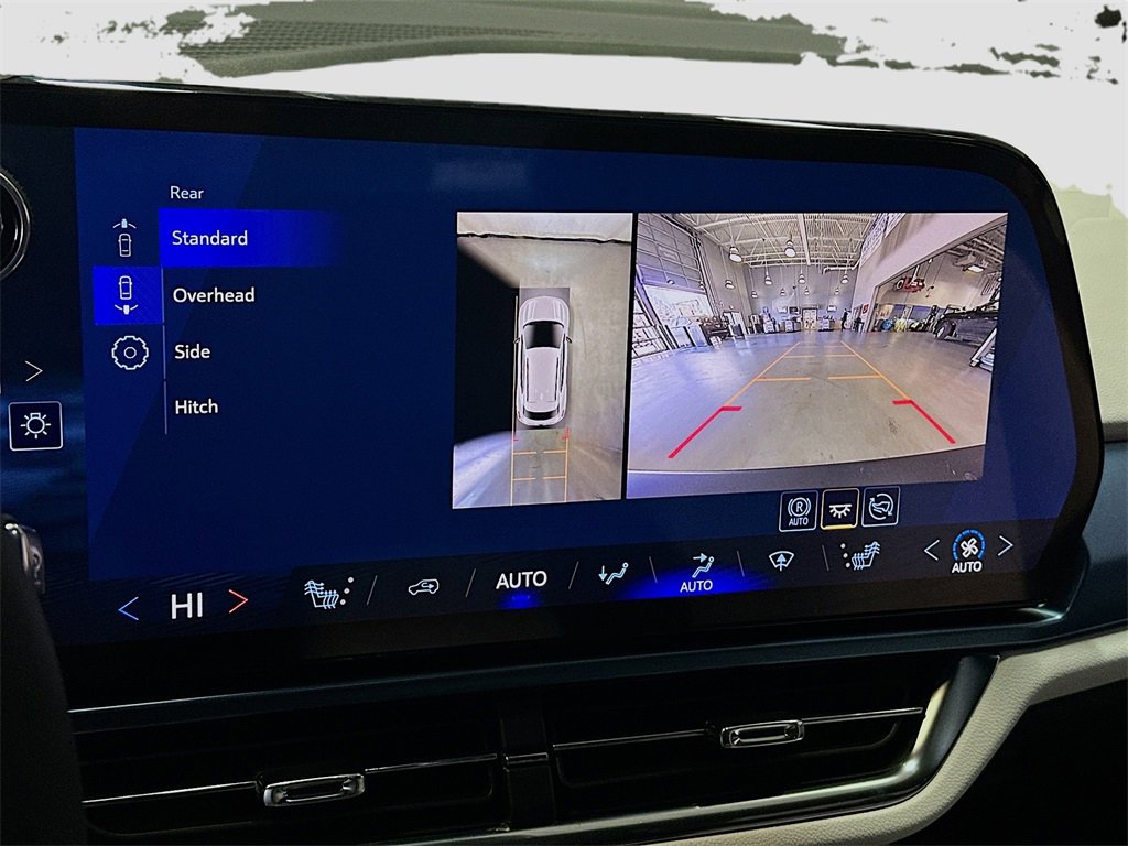 New 2026 Chevrolet Equinox EV LT image 15