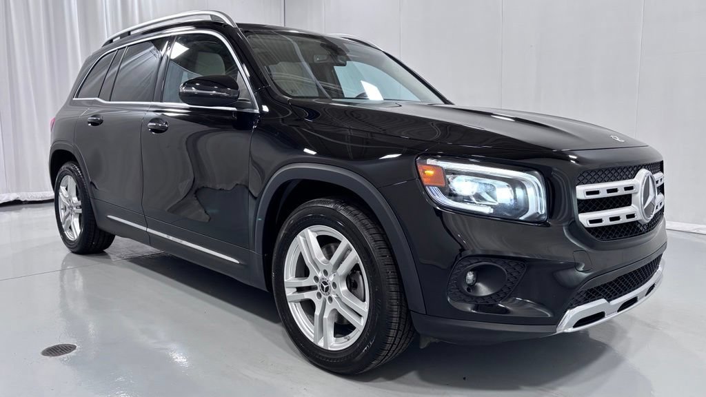 Used 2021 Mercedes-Benz GLB 250 4MATIC image 4