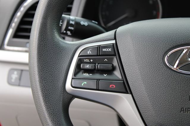 Used 2017 Hyundai Elantra SE FWD image 15