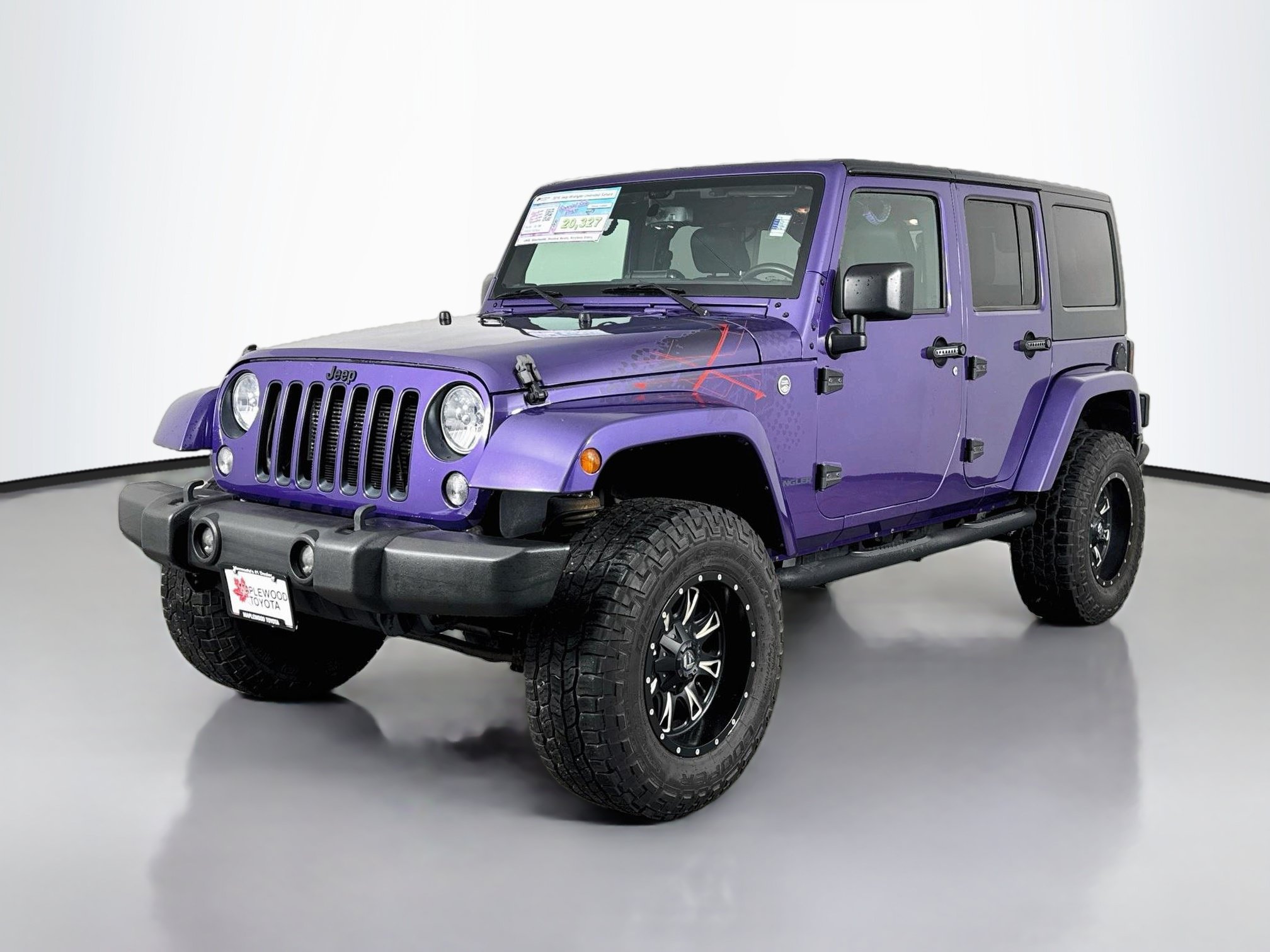 Used 2016 Jeep Wrangler Unlimited Sahara AWD/4WD image 3