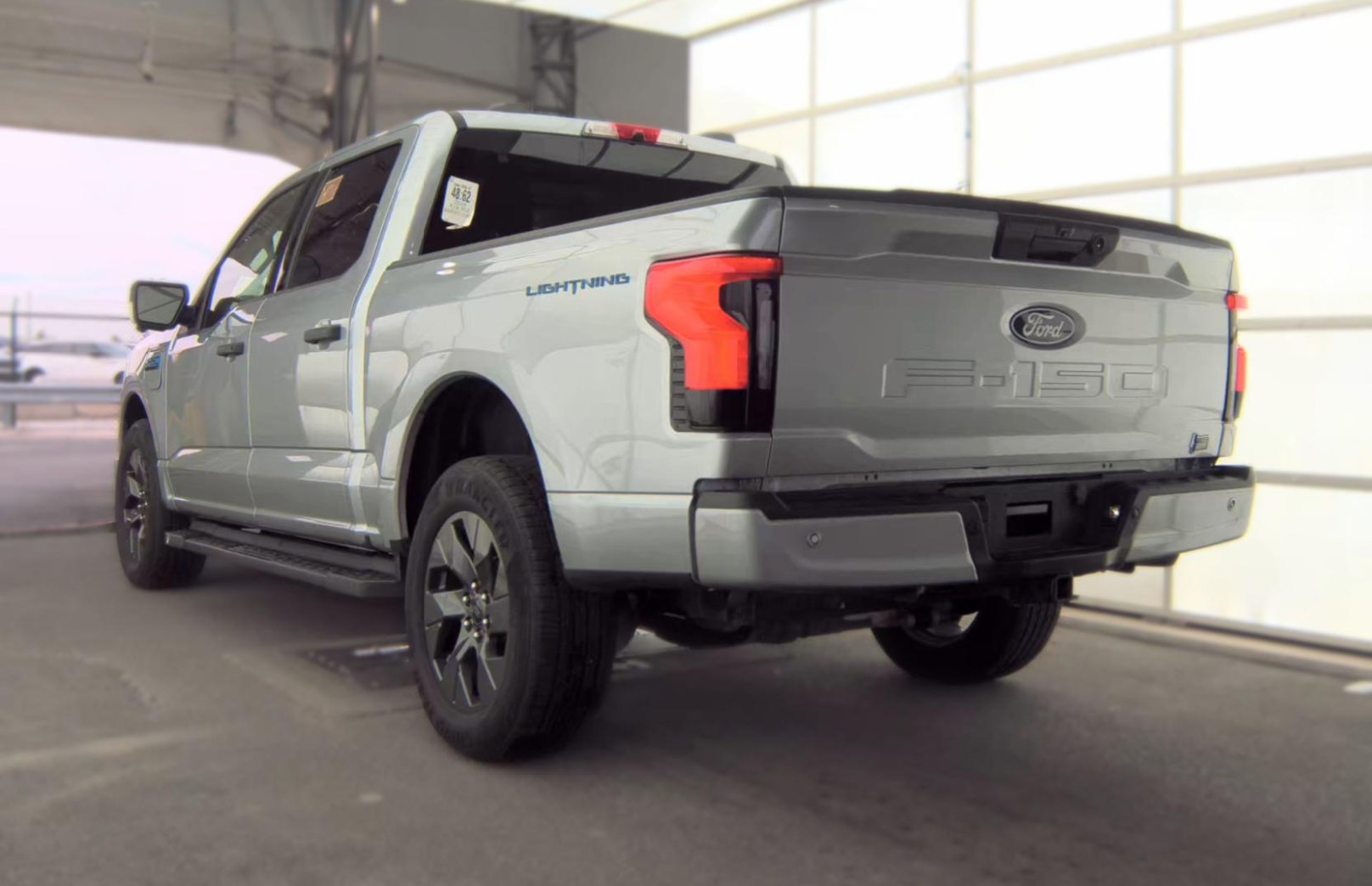 Used 2024 Ford F150 Lightning XLT AWD/4WD image 5