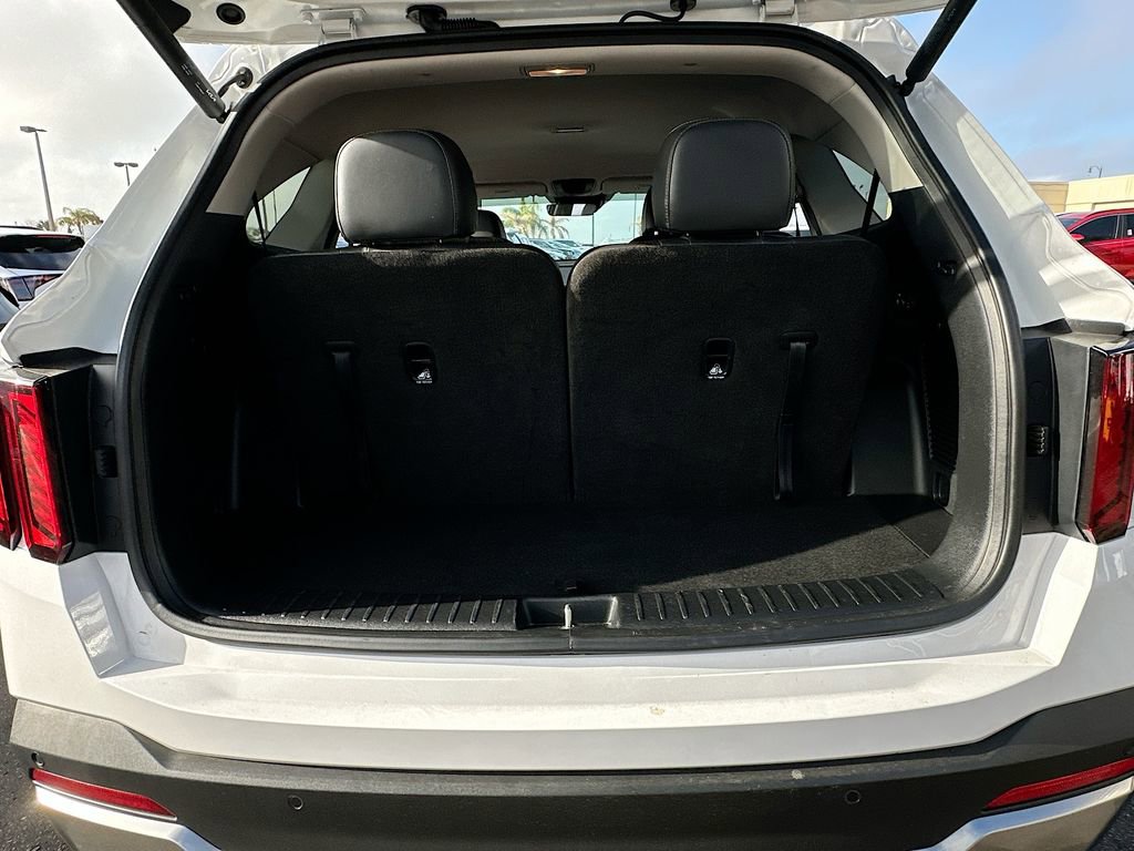 Certified 2025 Kia Sorento EX image 25