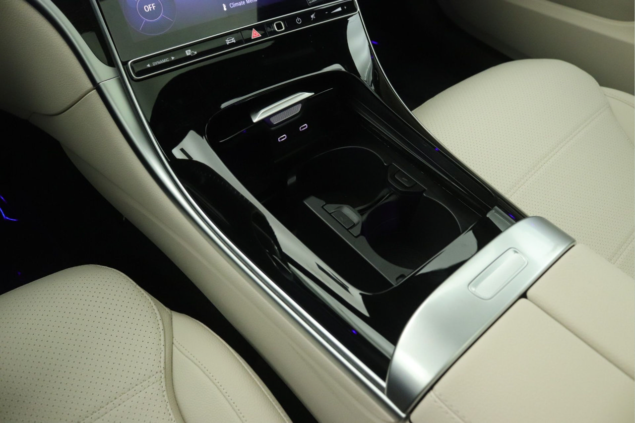 New 2026 Mercedes-Benz C 300 4MATIC Sedan image 6