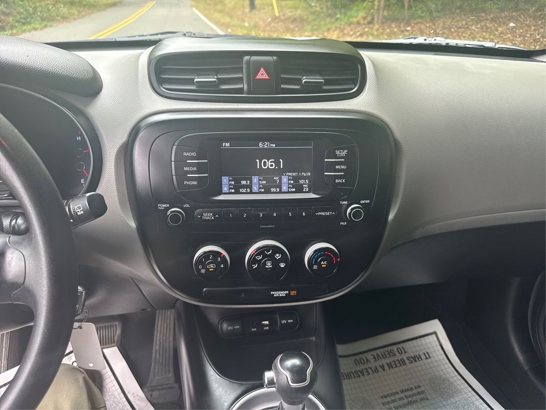 Used 2017 Kia Soul image 16