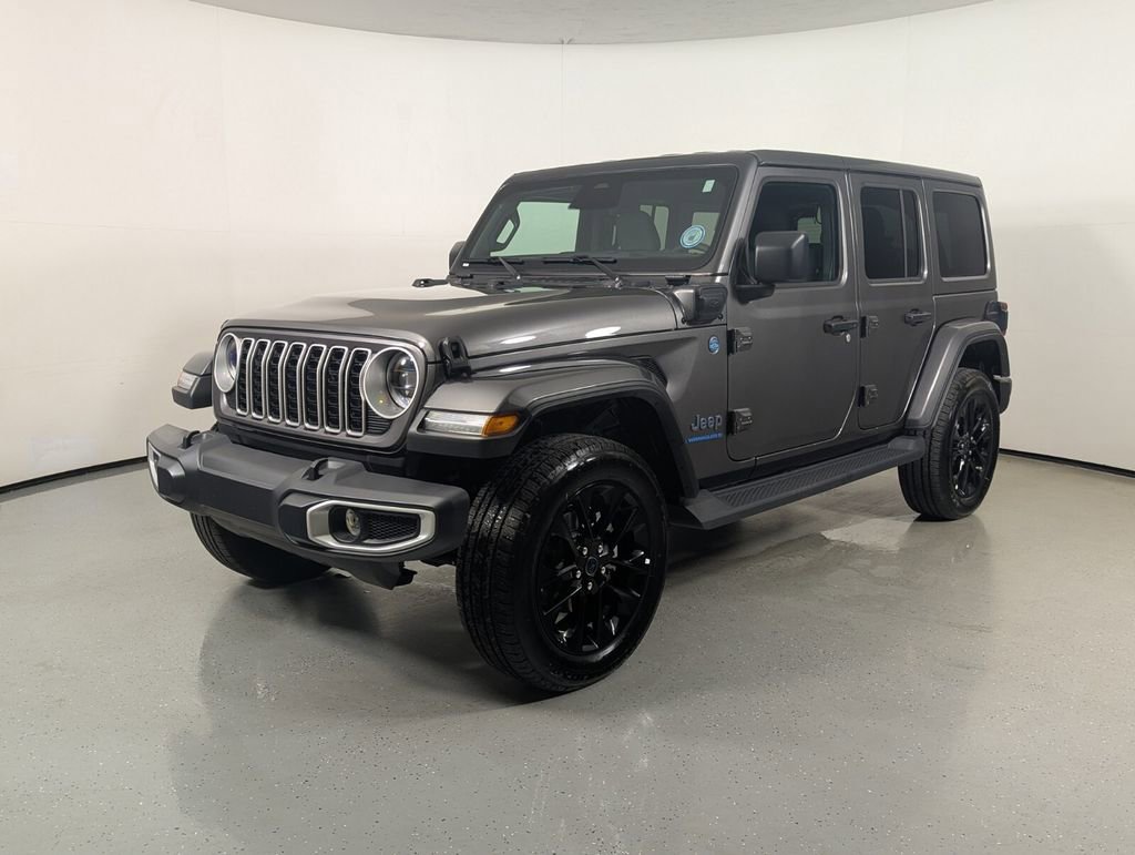 Used 2025 Jeep Wrangler Unlimited Sahara AWD/4WD image 3