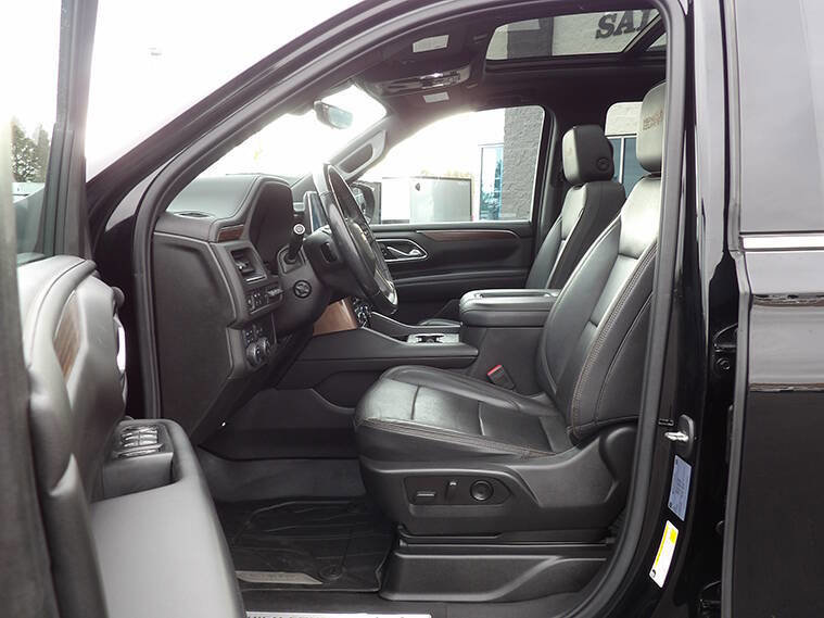 Used 2021 Chevrolet Suburban High Country image 11