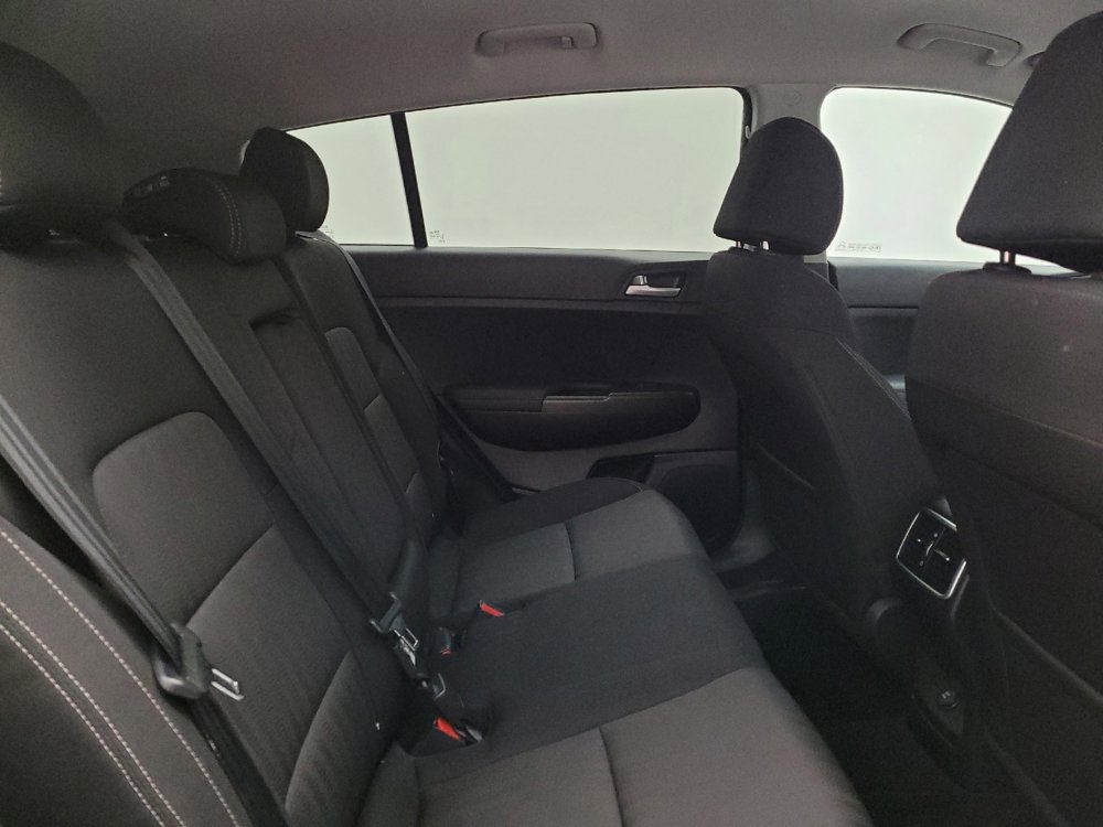 Used 2020 Kia Sportage LX image 19