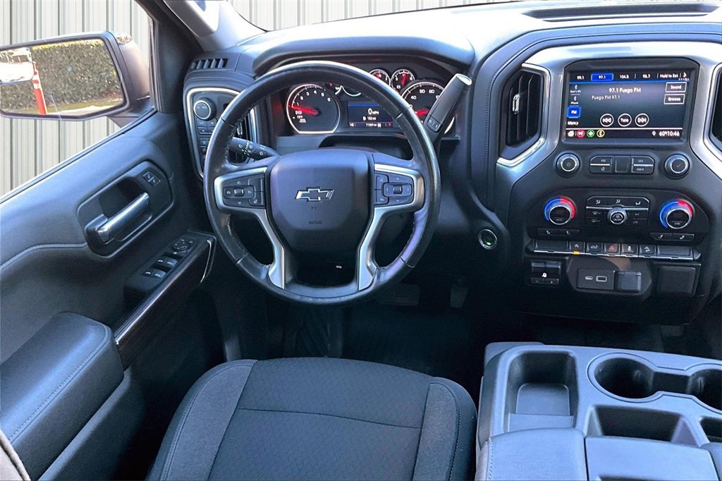 Used 2021 Chevrolet Silverado 1500 RST image 2