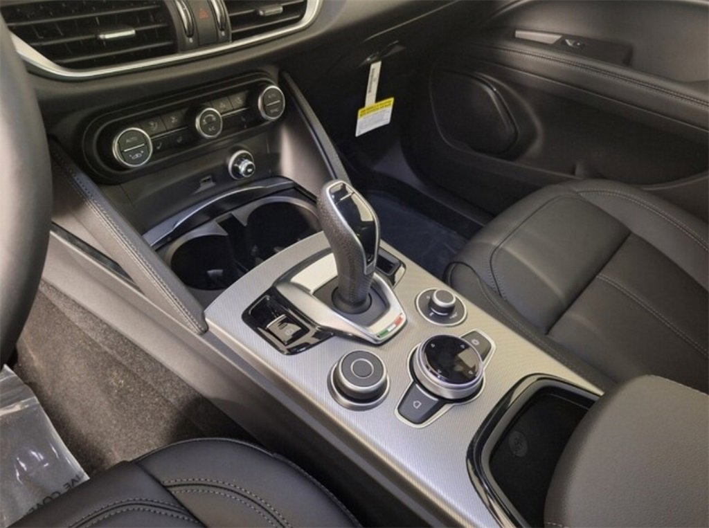 New 2025 Alfa Romeo Stelvio Sprint w/ Convenience Package image 23