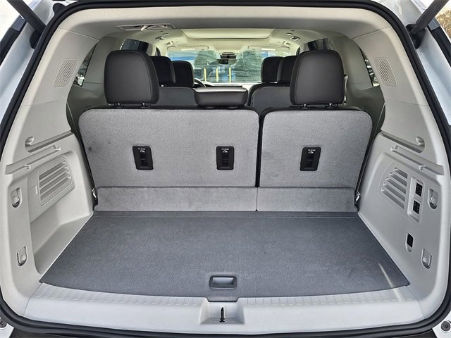 Used 2024 GMC Acadia Denali w/ Super Cruise Package image 16