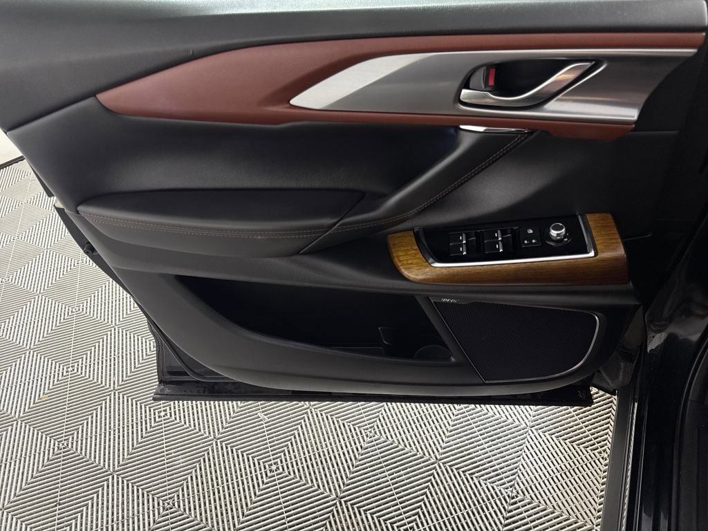 Used 2018 MAZDA CX-9 Signature image 10