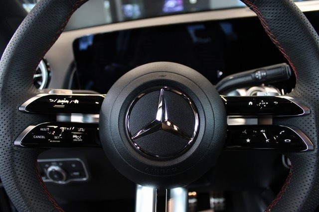 New 2024 Mercedes-Benz GLB 250 4MATIC image 15