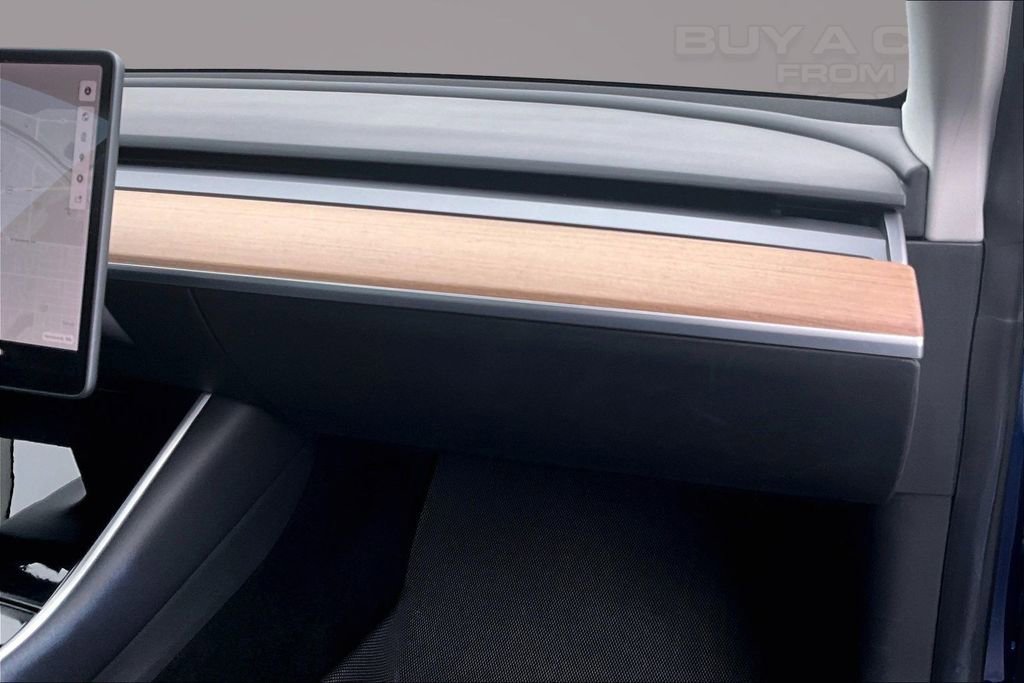 Used 2020 Tesla Model 3 Performance image 17