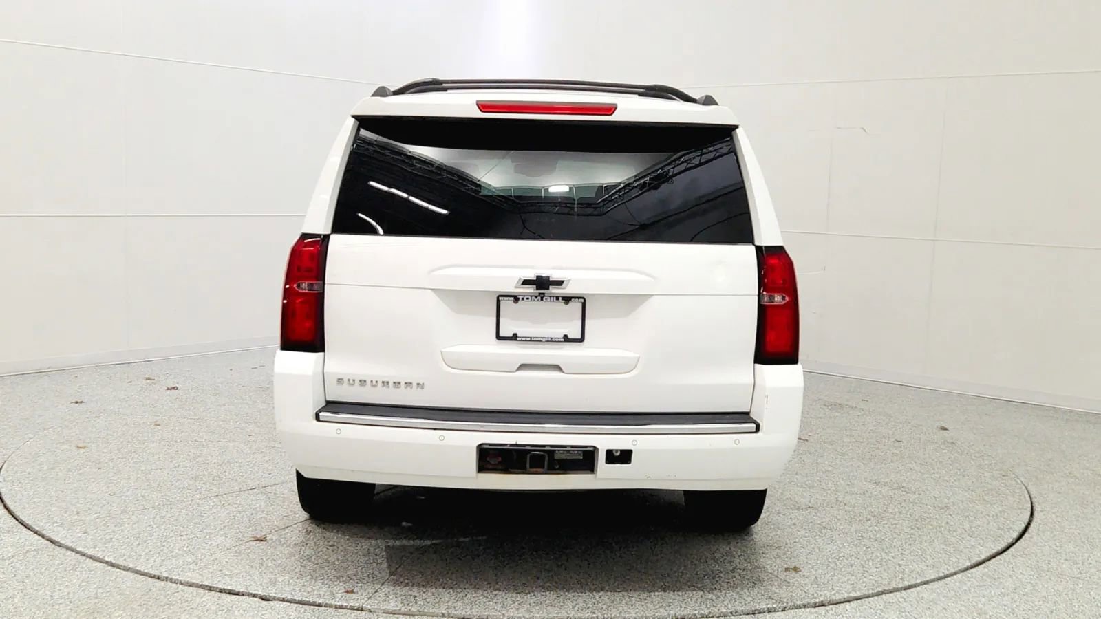 Used 2015 Chevrolet Suburban LTZ image 6