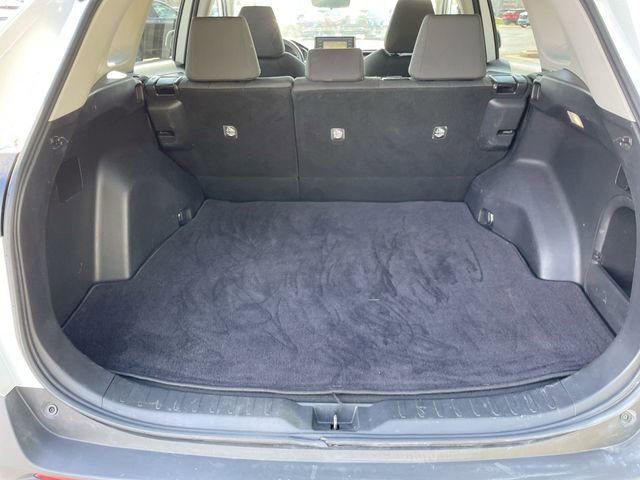 Used 2022 Toyota RAV4 XLE w/ Convenience Package image 20
