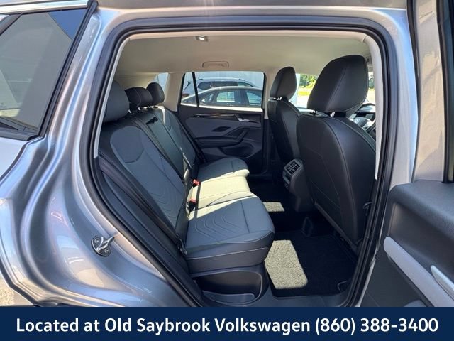 Used 2025 Volkswagen Tiguan SE AWD/4WD image 22