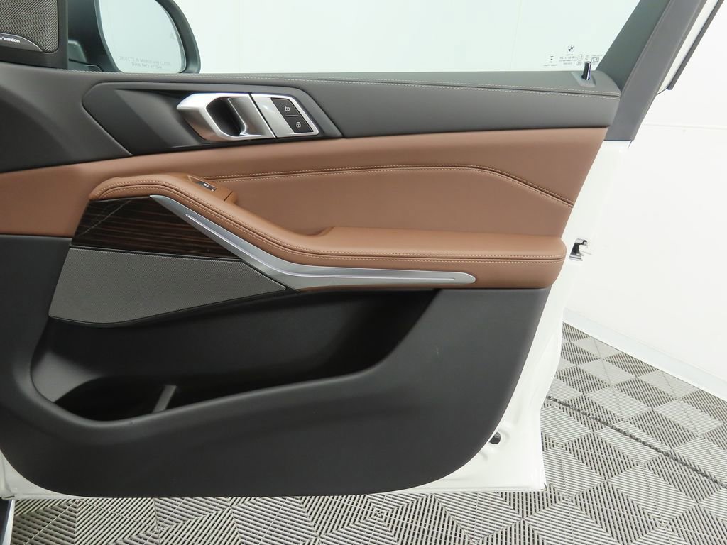New 2026 BMW X5 xDrive40i w/ Climate Comfort Package image 25