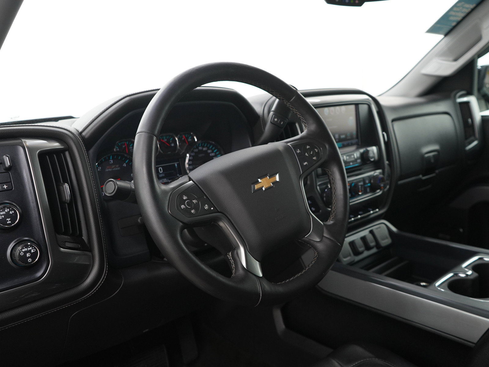 Used 2016 Chevrolet Silverado 1500 LTZ Z71 w/ LTZ Plus Package AWD/4WD image 26