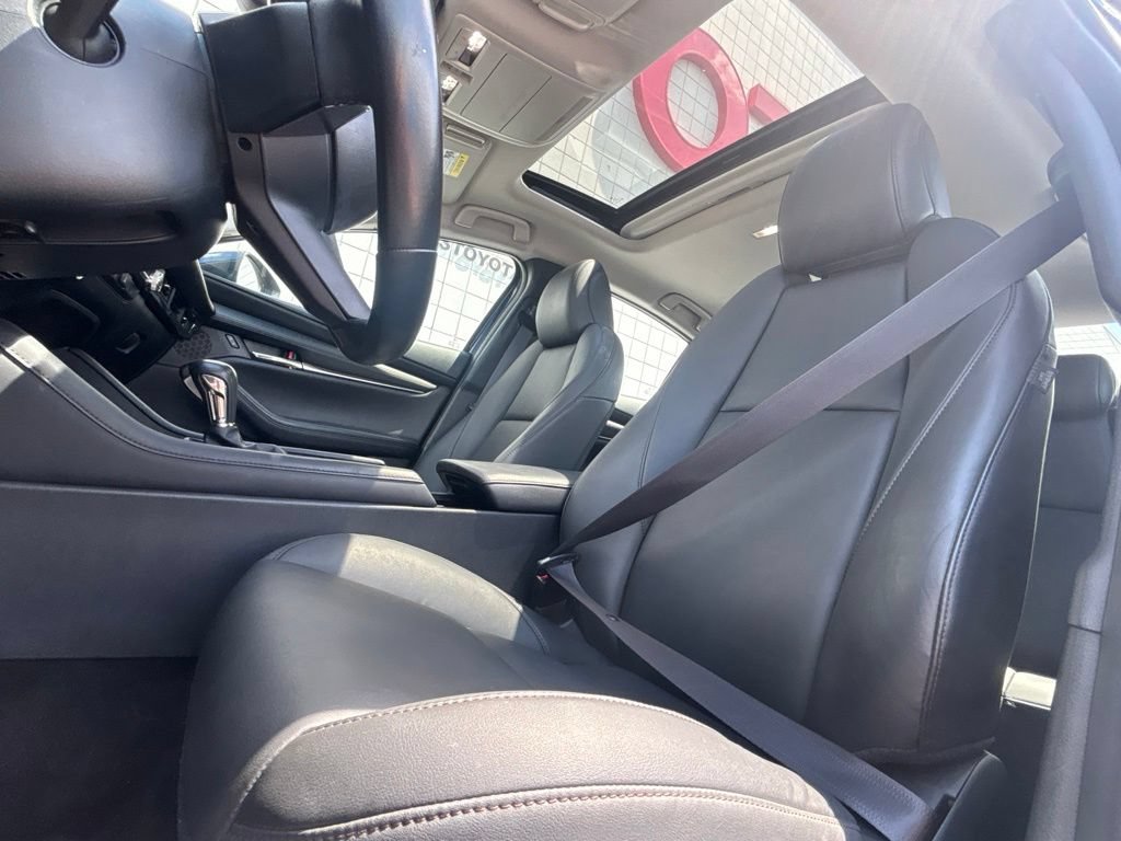 Used 2023 MAZDA MAZDA3 s FWD image 11