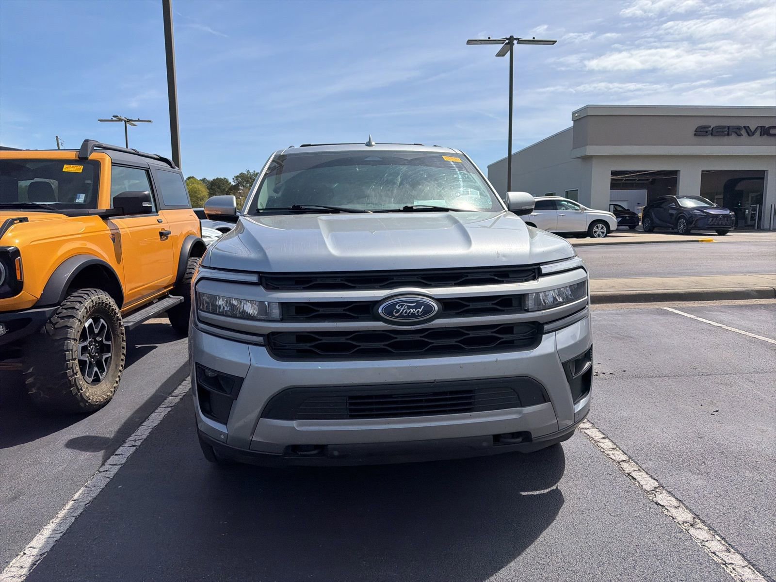 Used 2022 Ford Expedition Max XLT image 9