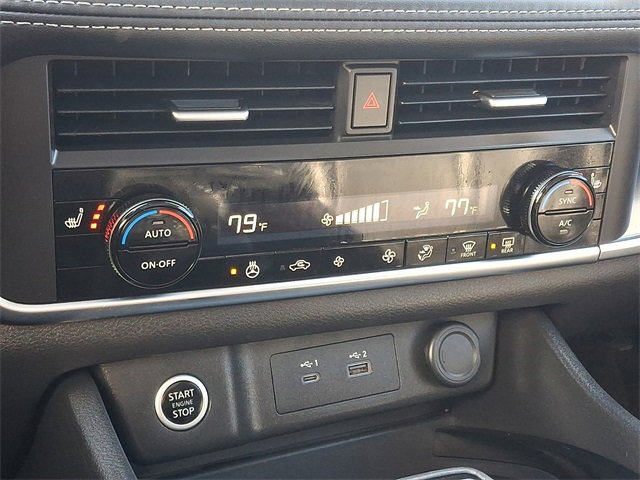 Used 2023 Nissan Rogue SV w/ SV Premium B Package image 9