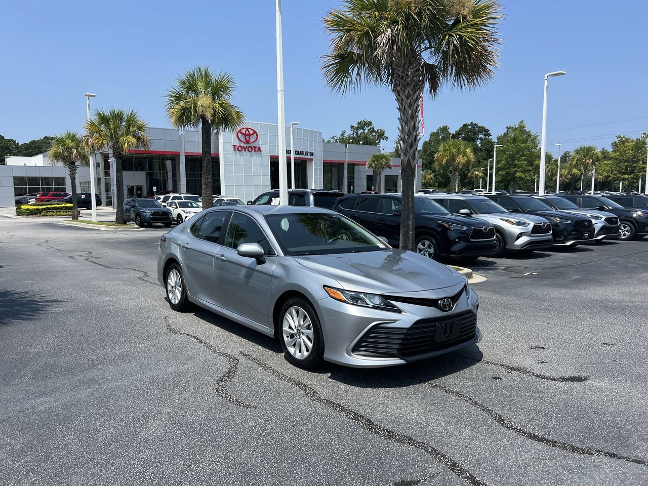 Used 2024 Toyota Camry LE FWD image 2