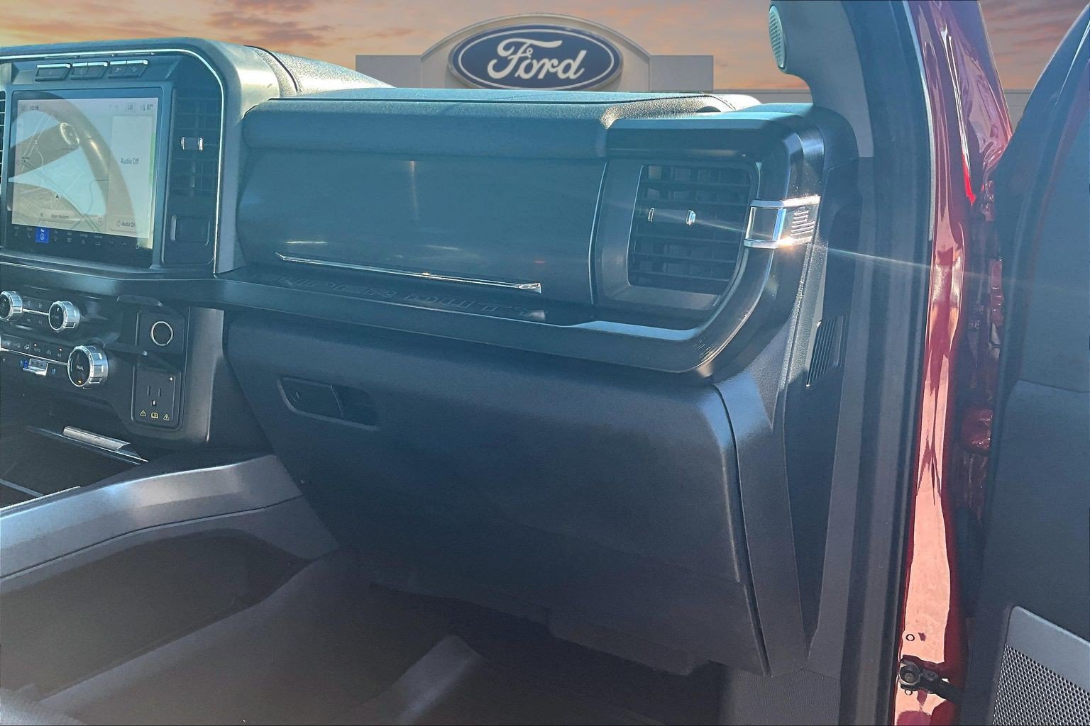 Used 2023 Ford F250 Lariat w/ Lariat Ultimate Package AWD/4WD image 17