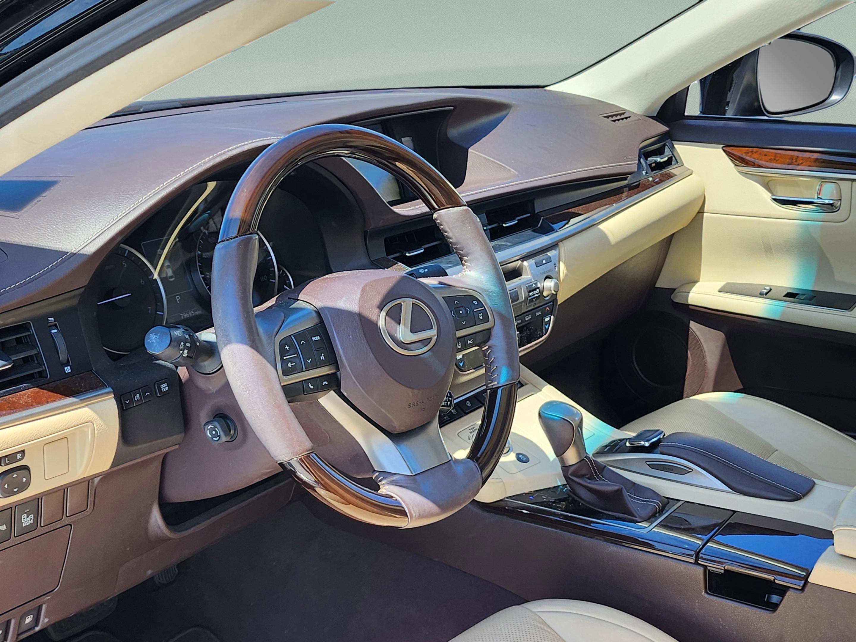 Used 2018 Lexus ES 350 w/ Luxury Package w/Wood Trim FWD image 28