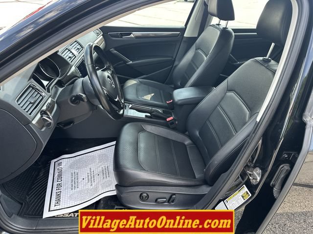 Used 2016 Volkswagen Passat 1.8T SE w/ Lighting Package (P06) FWD image 13
