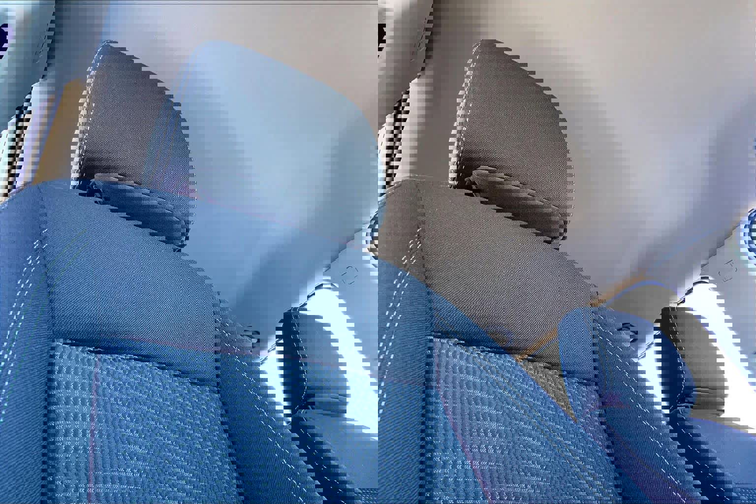 Used 2024 GMC Terrain SLE image 14