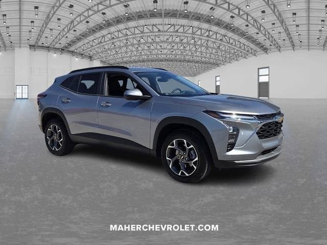 Used 2025 Chevrolet Trax LT w/ Driver Confidence Package