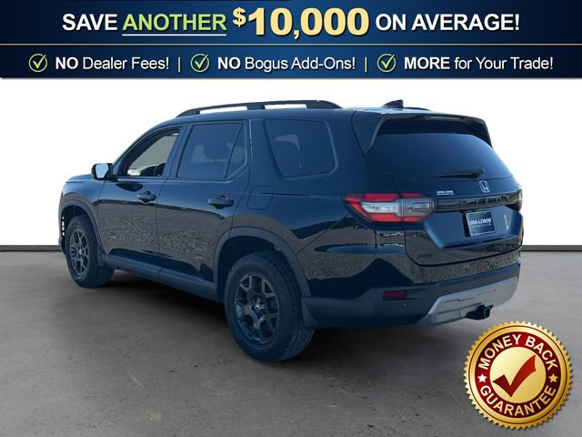 Used 2025 Honda Pilot TrailSport image 4