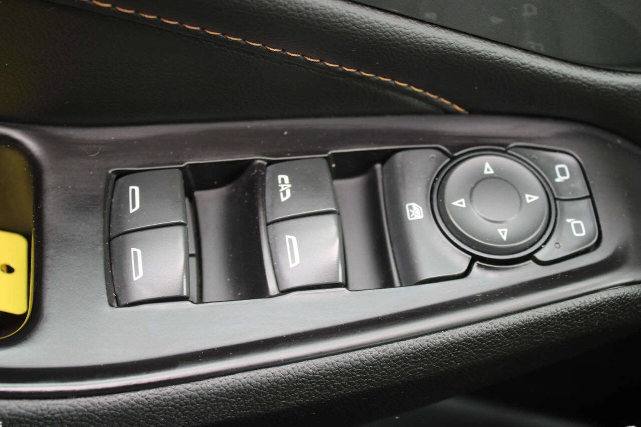 Used 2019 Chevrolet Traverse LT image 34
