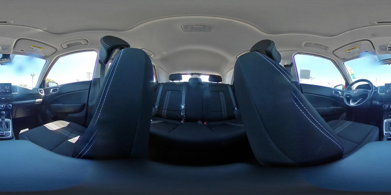 Used 2025 Hyundai Venue SEL FWD image 42