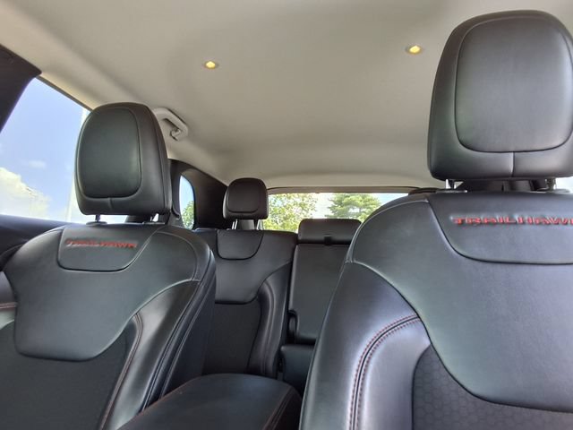 Used 2020 Jeep Cherokee Trailhawk AWD/4WD image 25