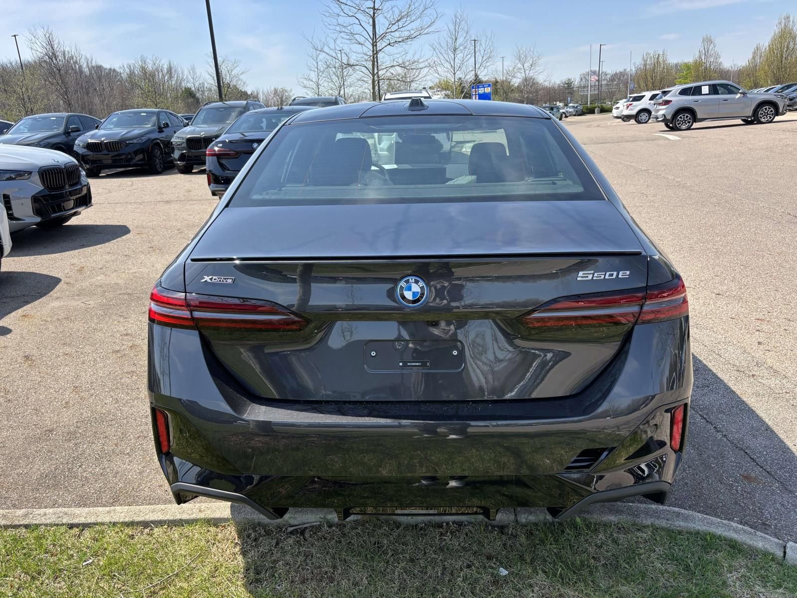 New 2026 BMW 550e xDrive image 6